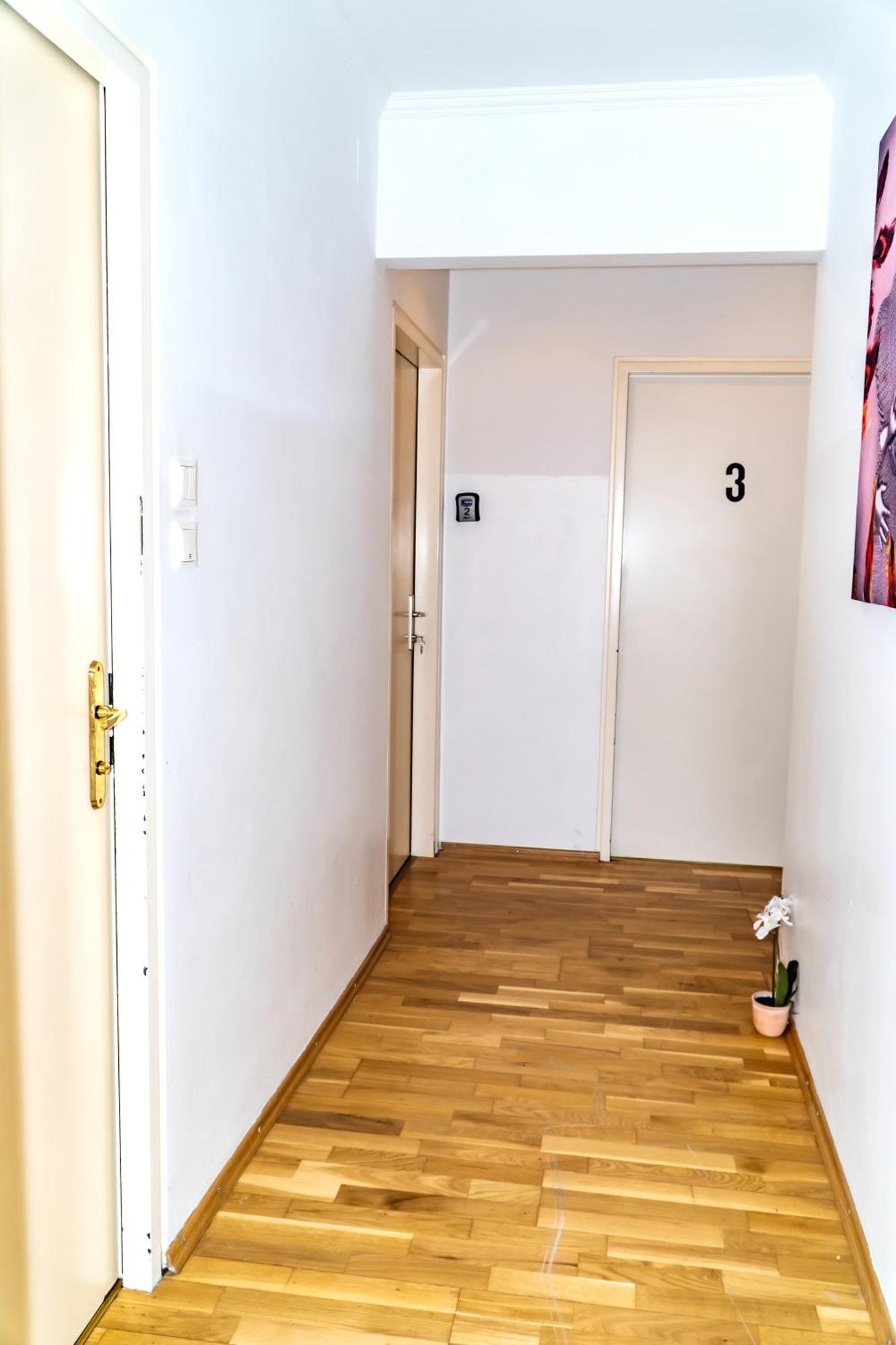 Spacious Rooms 5 Minutes To Wiener Stadthalle Buitenkant foto